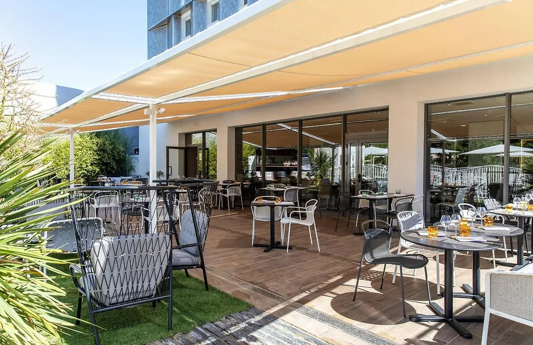 AC Hotel by Marriott Marseille Prado Vélodrome-1